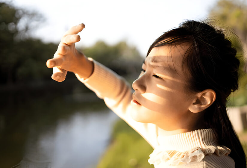 UV eye damage treatment